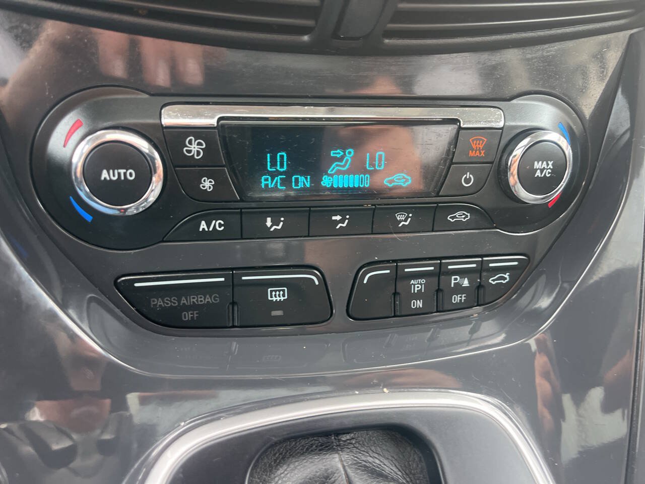 Used 2013 Ford Escape Titanium w/ Parking Technology Pkg AWD/4WD image 20