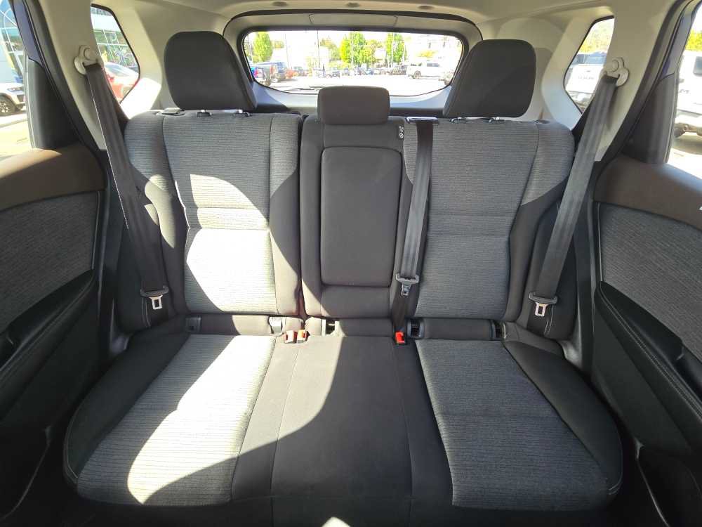 Used 2022 Nissan Rogue SV FWD image 17