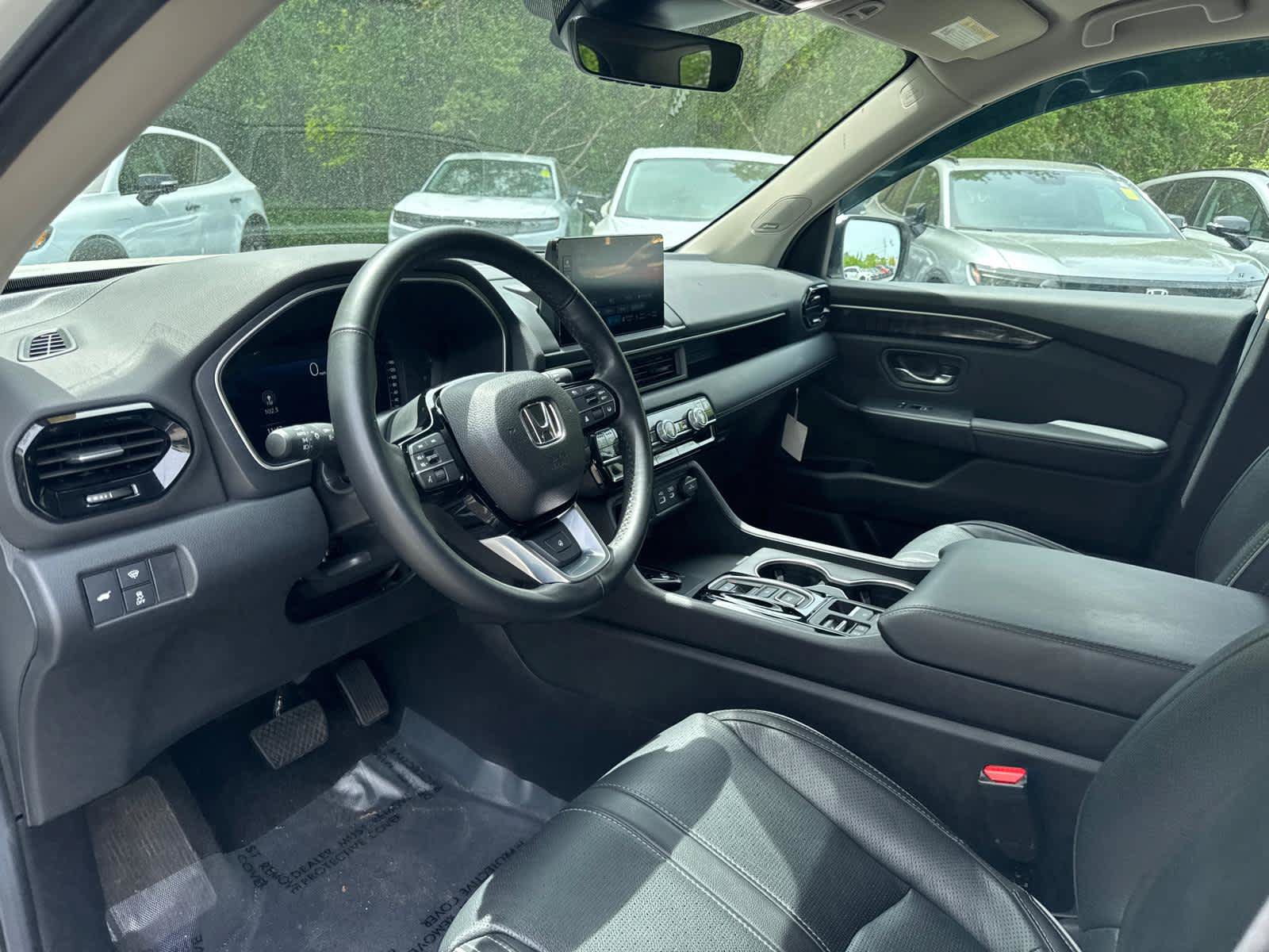 Used 2025 Honda Pilot Elite image 13