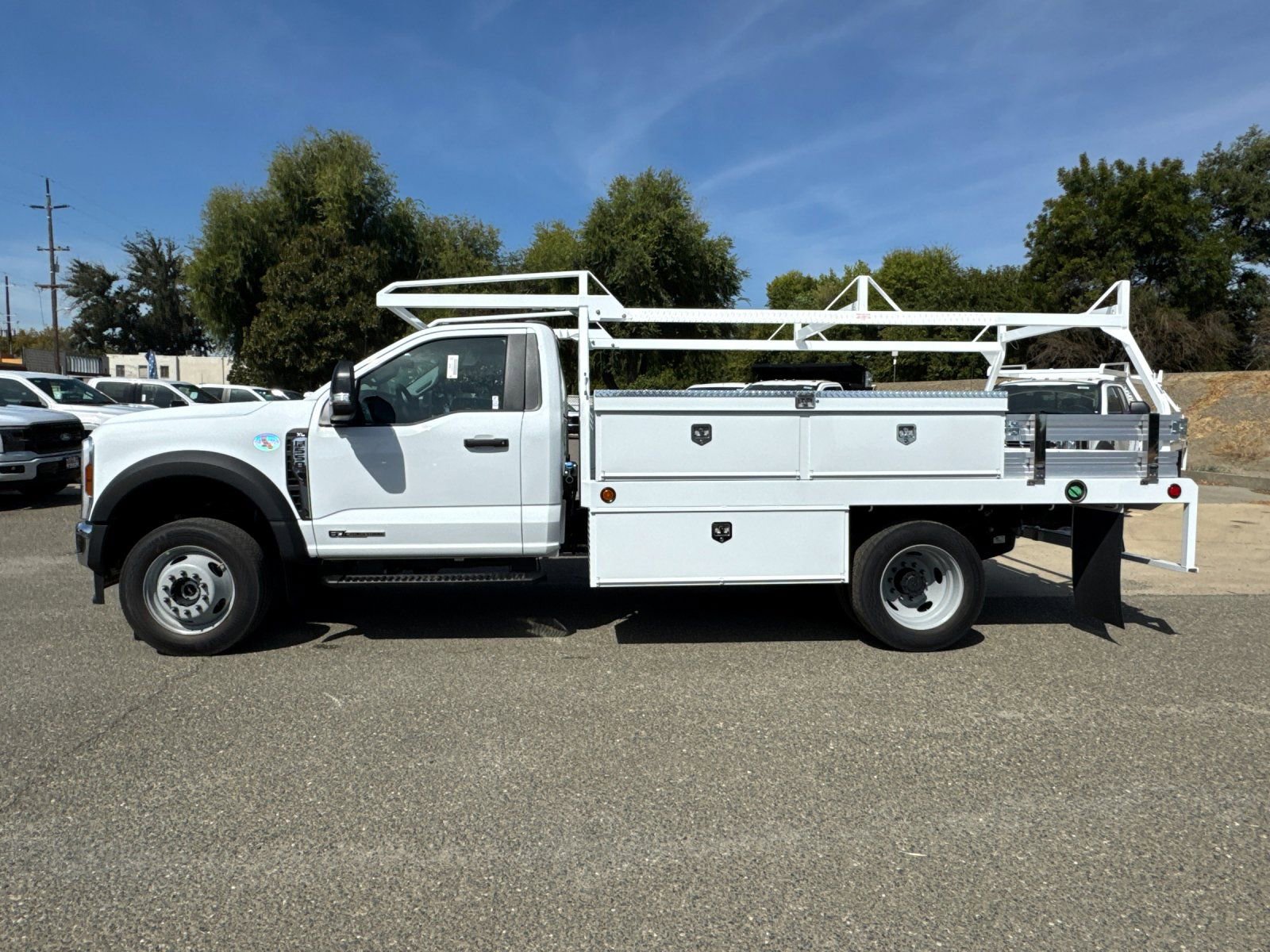 New 2025 Ford F550 4x4 Regular Cab Super Duty image 6