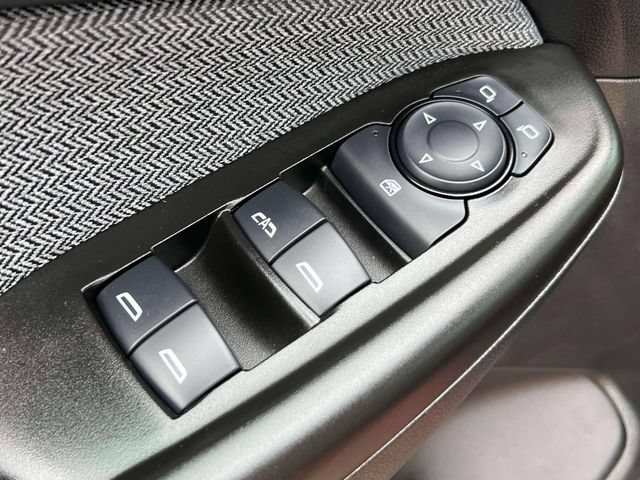 Used 2025 Chevrolet TrailBlazer LS w/ LS Convenience Package AWD/4WD image 17