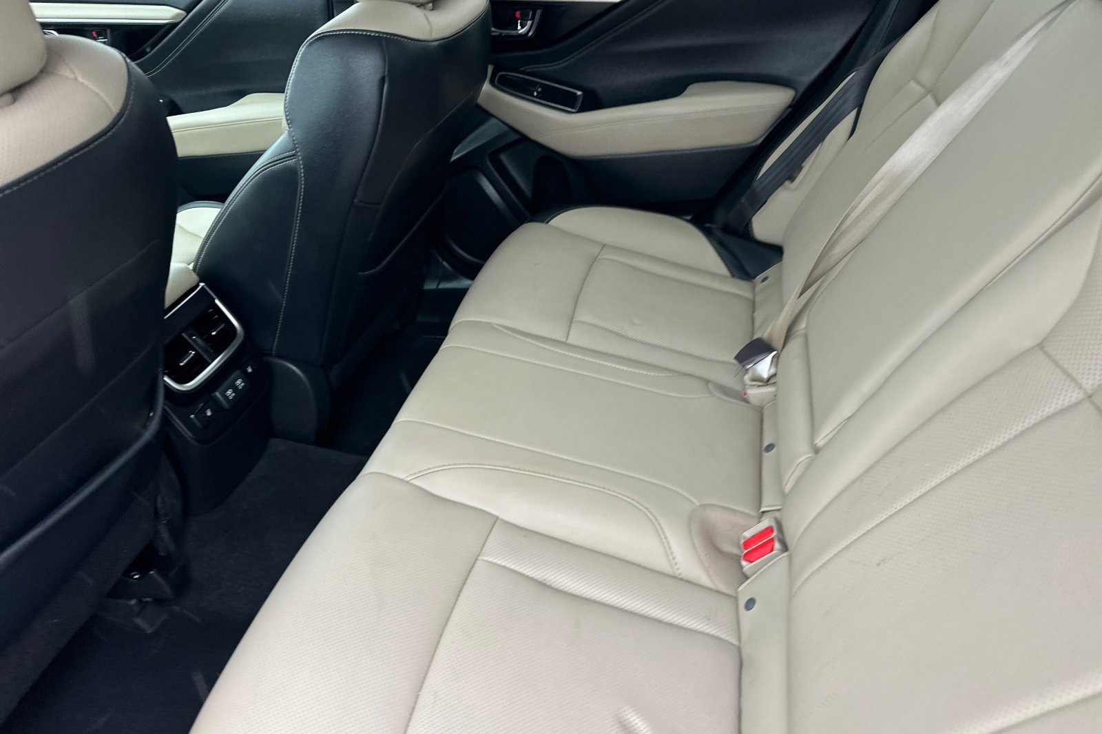 Used 2022 Subaru Outback Limited image 9