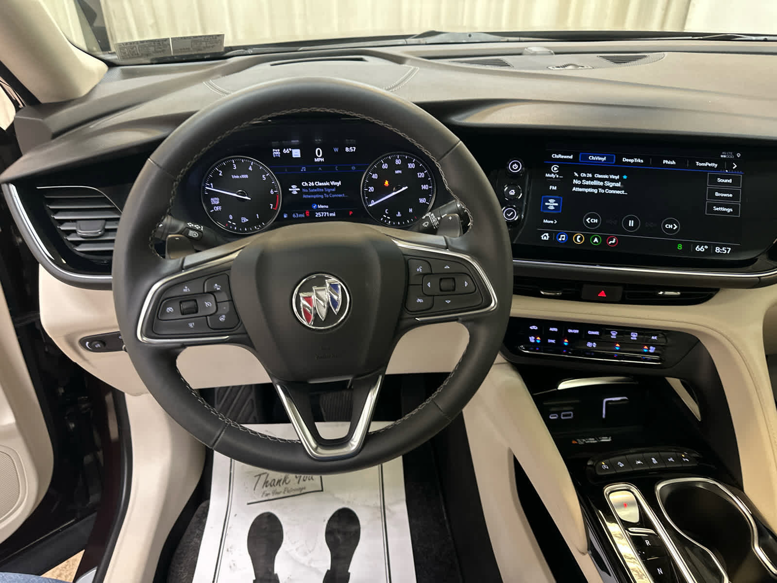 Used 2022 Buick Envision Avenir w/ Technology Package II image 3