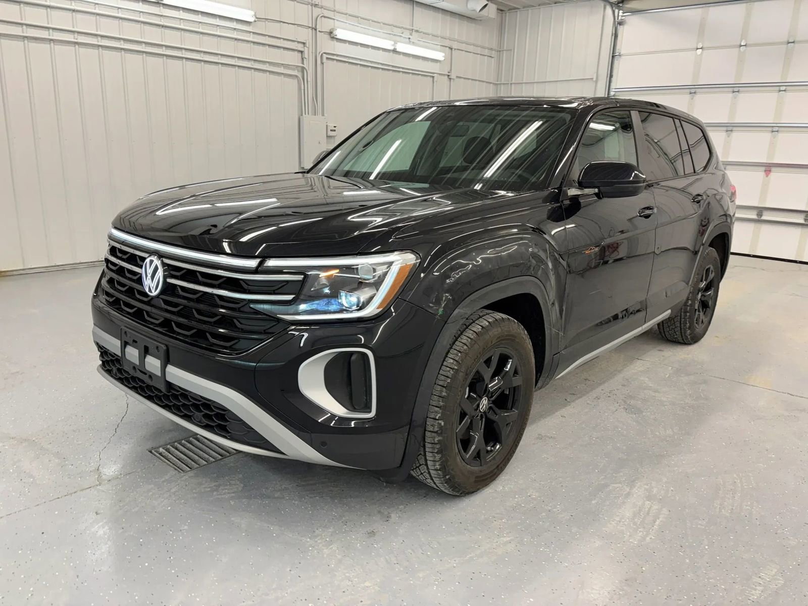 Used 2026 Volkswagen Atlas Peak Edition AWD/4WD image 12