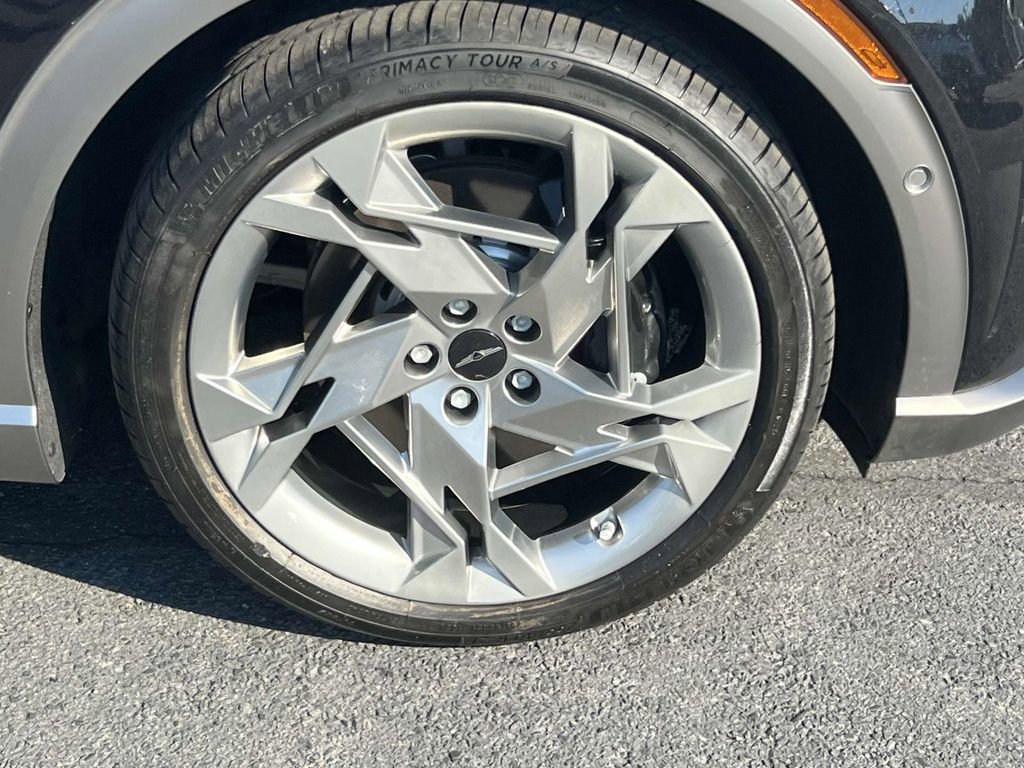 New 2024 Genesis GV60 Performance image 6