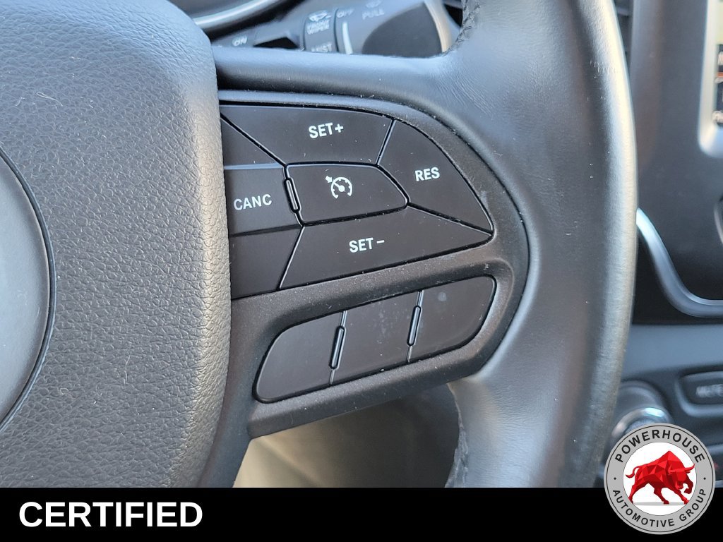 Used 2019 Jeep Cherokee Trailhawk w/ Comfort/Convenience Group AWD/4WD image 31