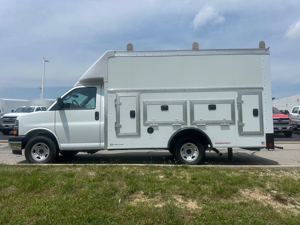 New 2025 Chevrolet Express 4500 w/ Power Convenience Package