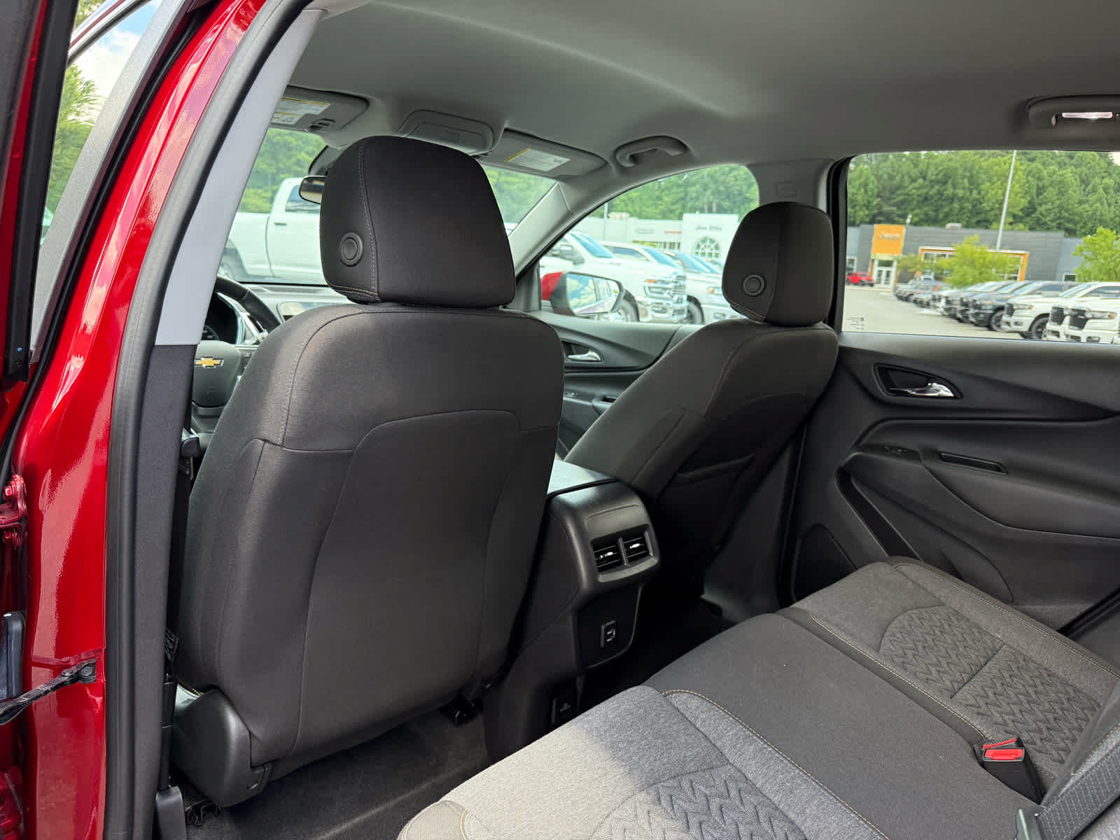 Used 2024 Chevrolet Equinox LT FWD image 25