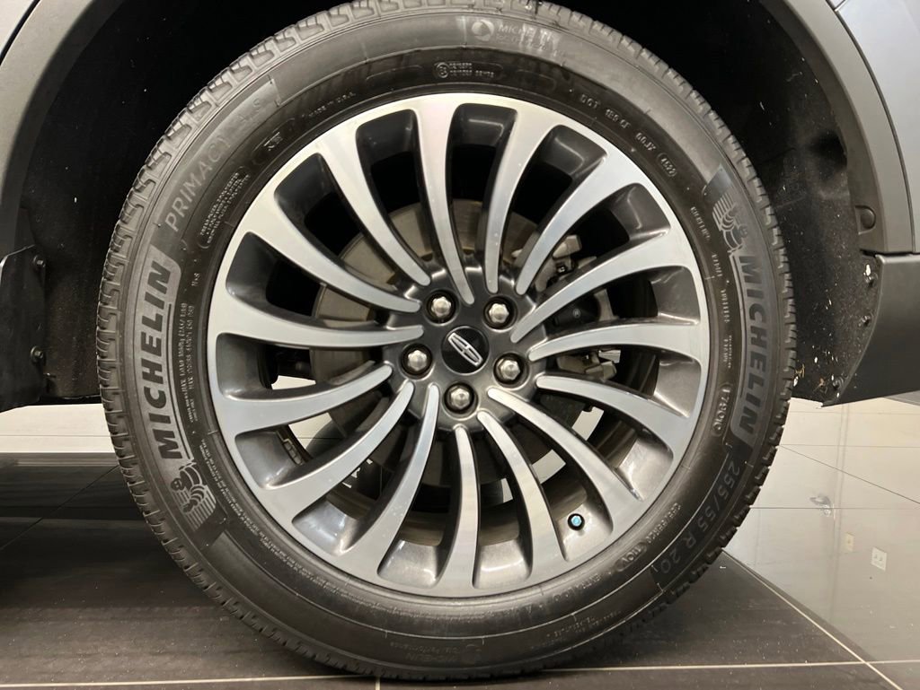 Used 2023 Lincoln Aviator AWD w/ Premium Package image 7