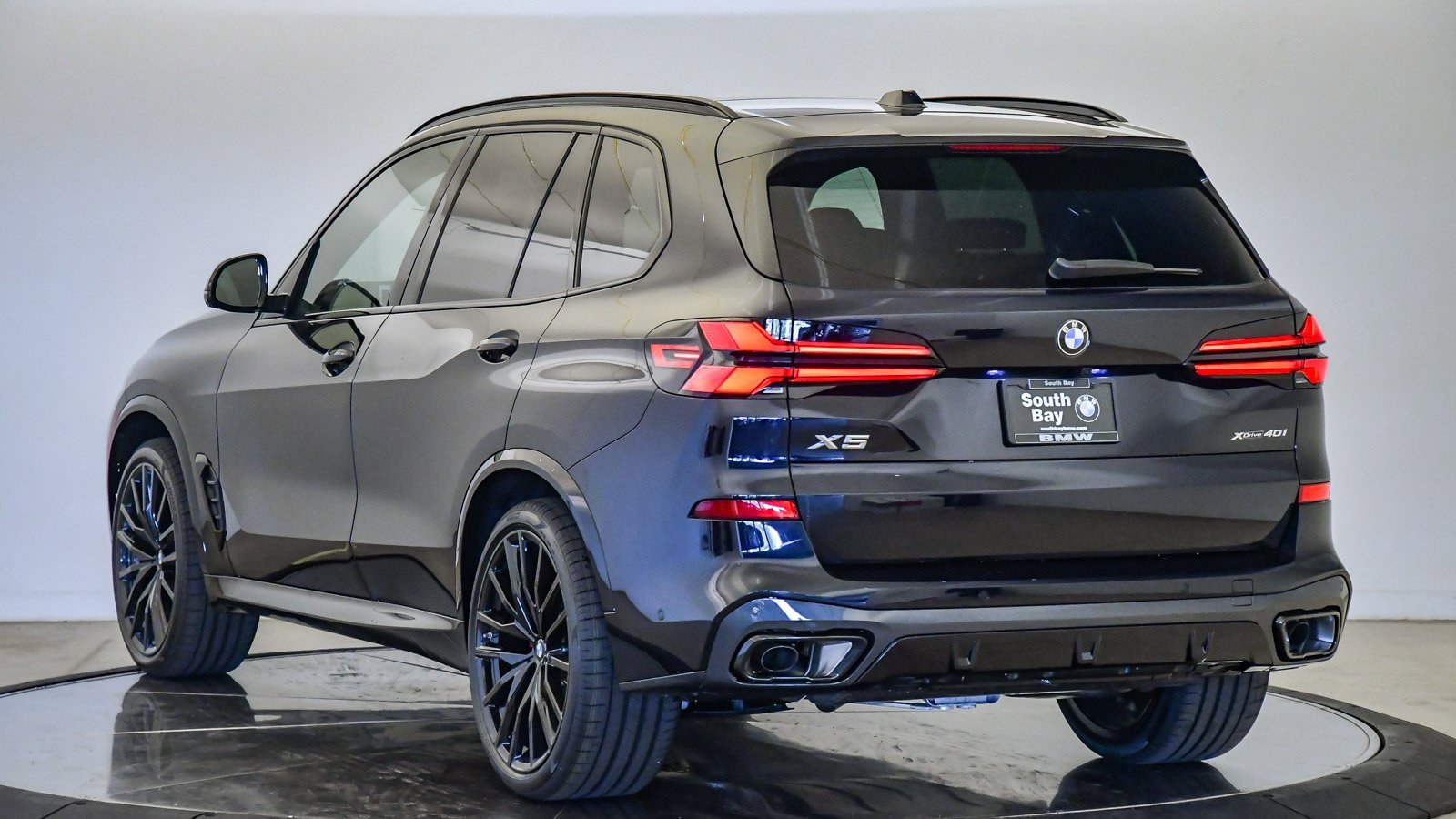 New 2026 BMW X5 xDrive40i w/ M Sport Package image 2