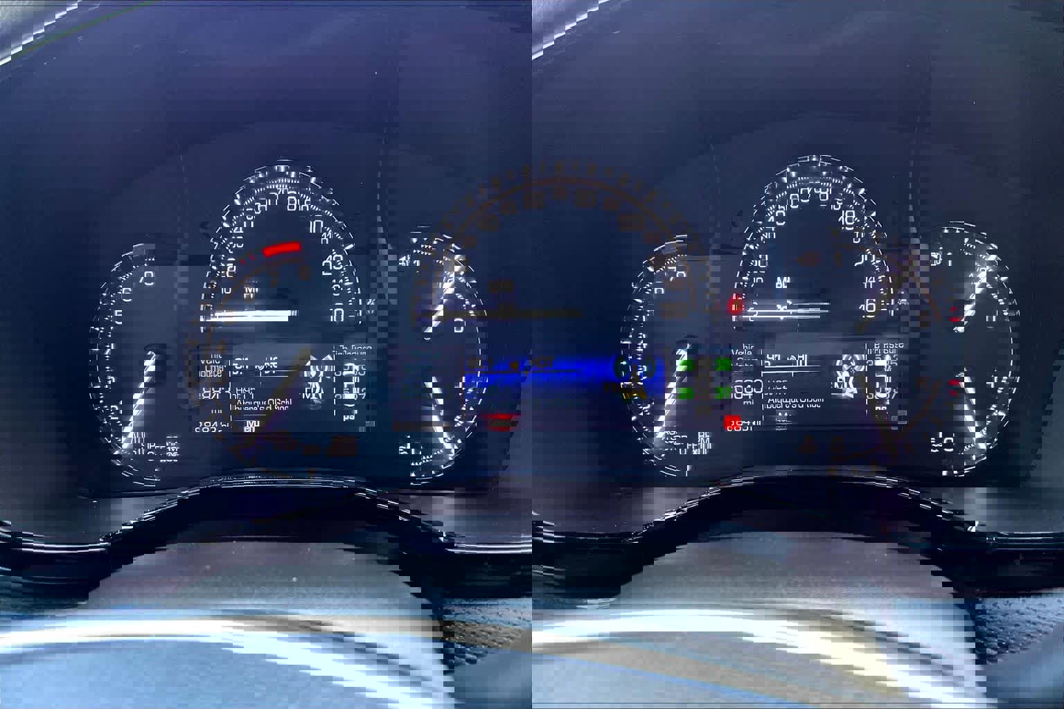 Used 2017 Cadillac XT5 Luxury w/ Driver Awareness Package image 26