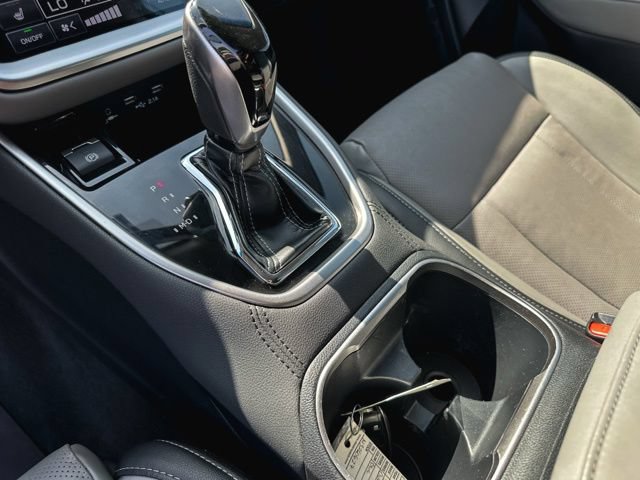 Used 2022 Subaru Outback Limited AWD/4WD image 19