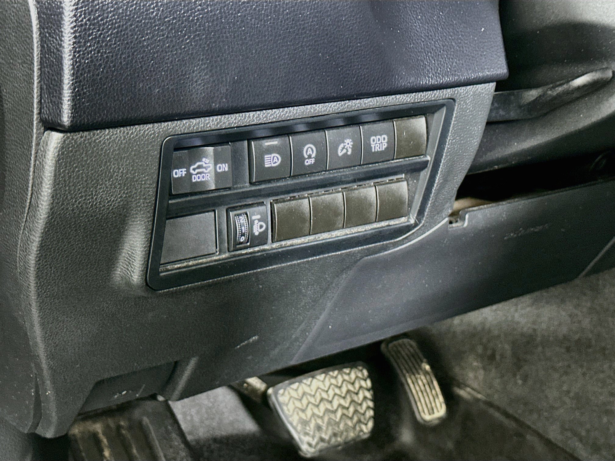 Used 2023 Toyota Tundra SR w/ SR Tow Package RWD image 16