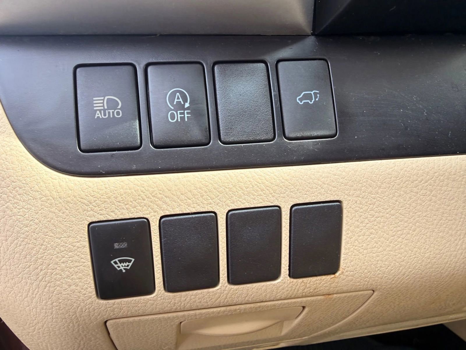 Used 2019 Toyota Highlander XLE image 12