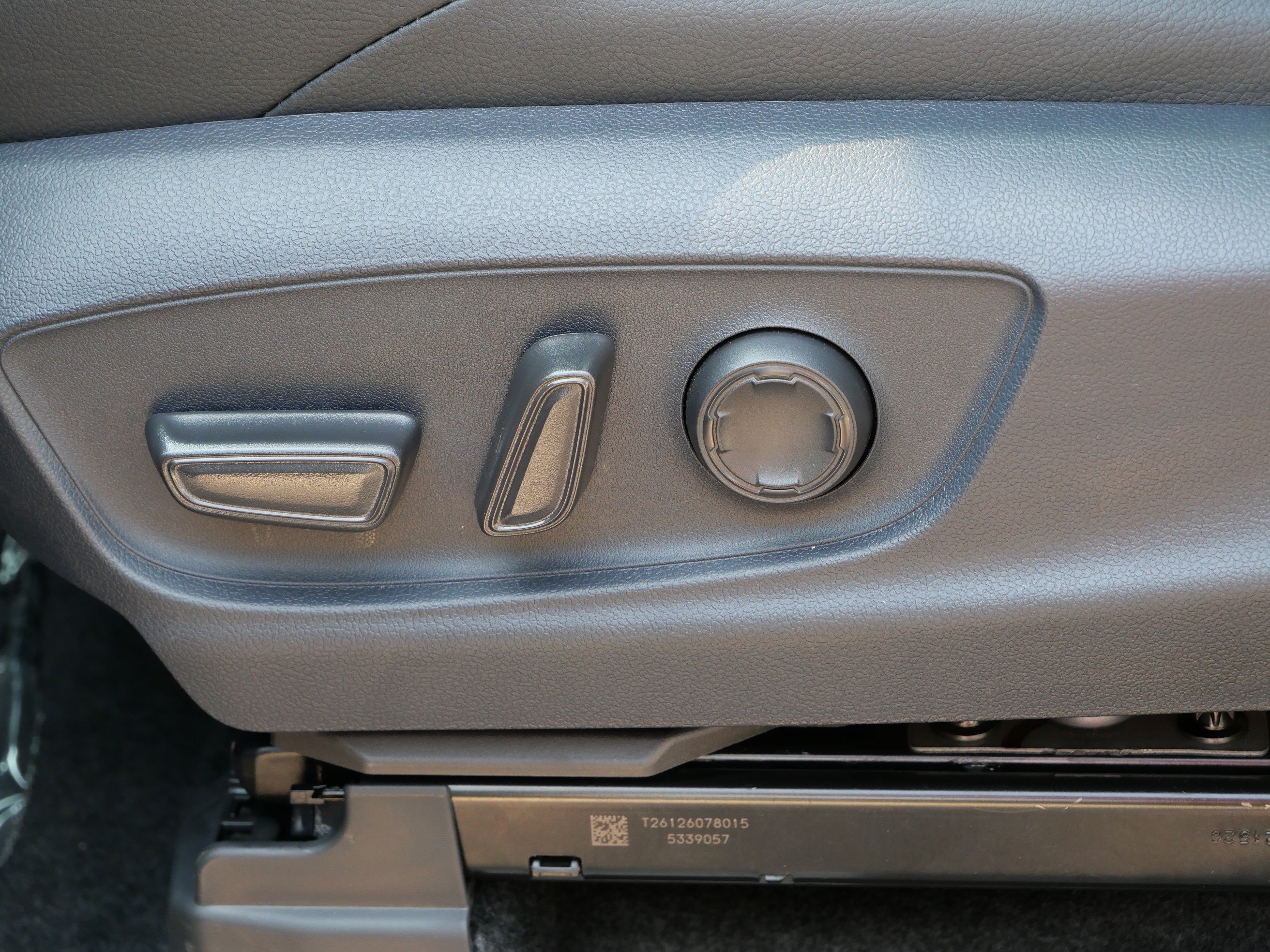 New 2026 Toyota Tacoma Limited AWD/4WD image 13
