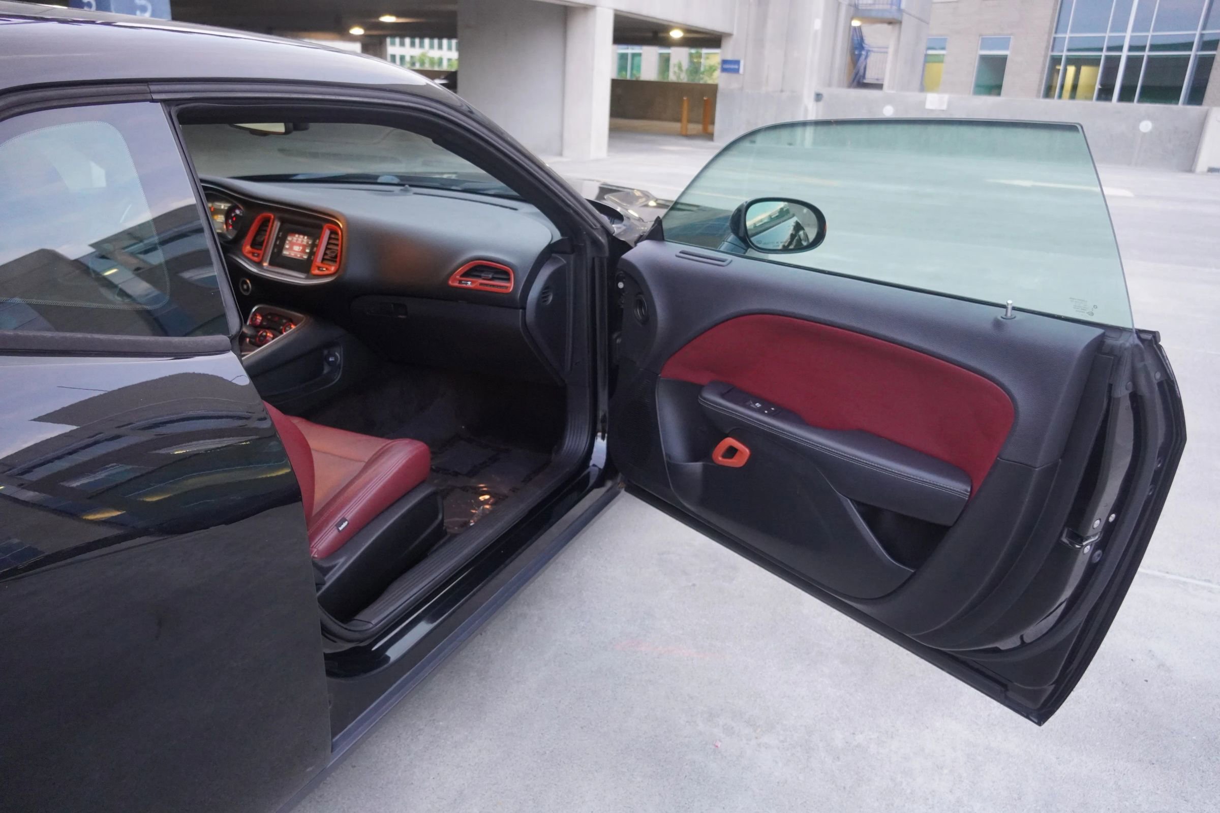 Used 2017 Dodge Challenger SXT RWD image 39