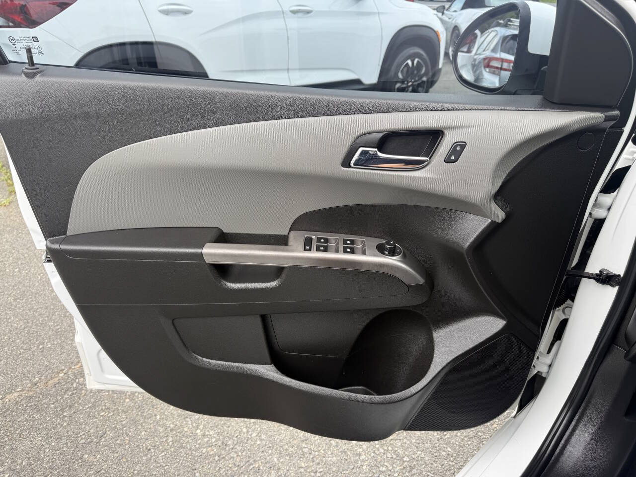 Used 2017 Chevrolet Sonic Premier FWD image 22