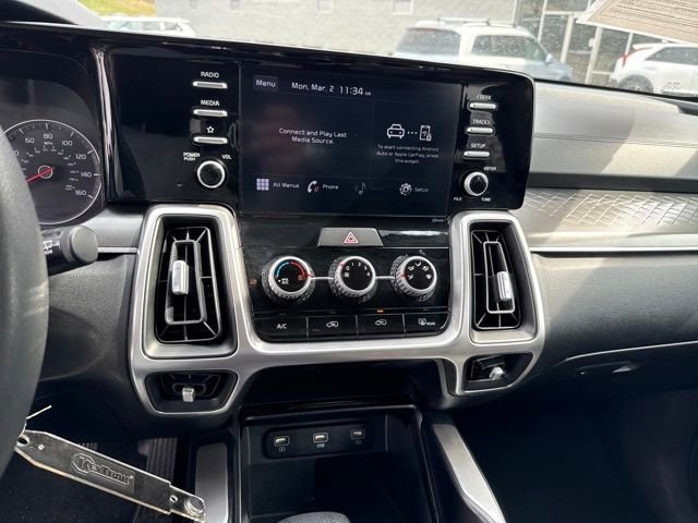 Used 2021 Kia Sorento LX image 13