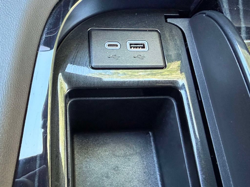 Used 2024 Cadillac Escalade ESV Sport AWD/4WD image 27