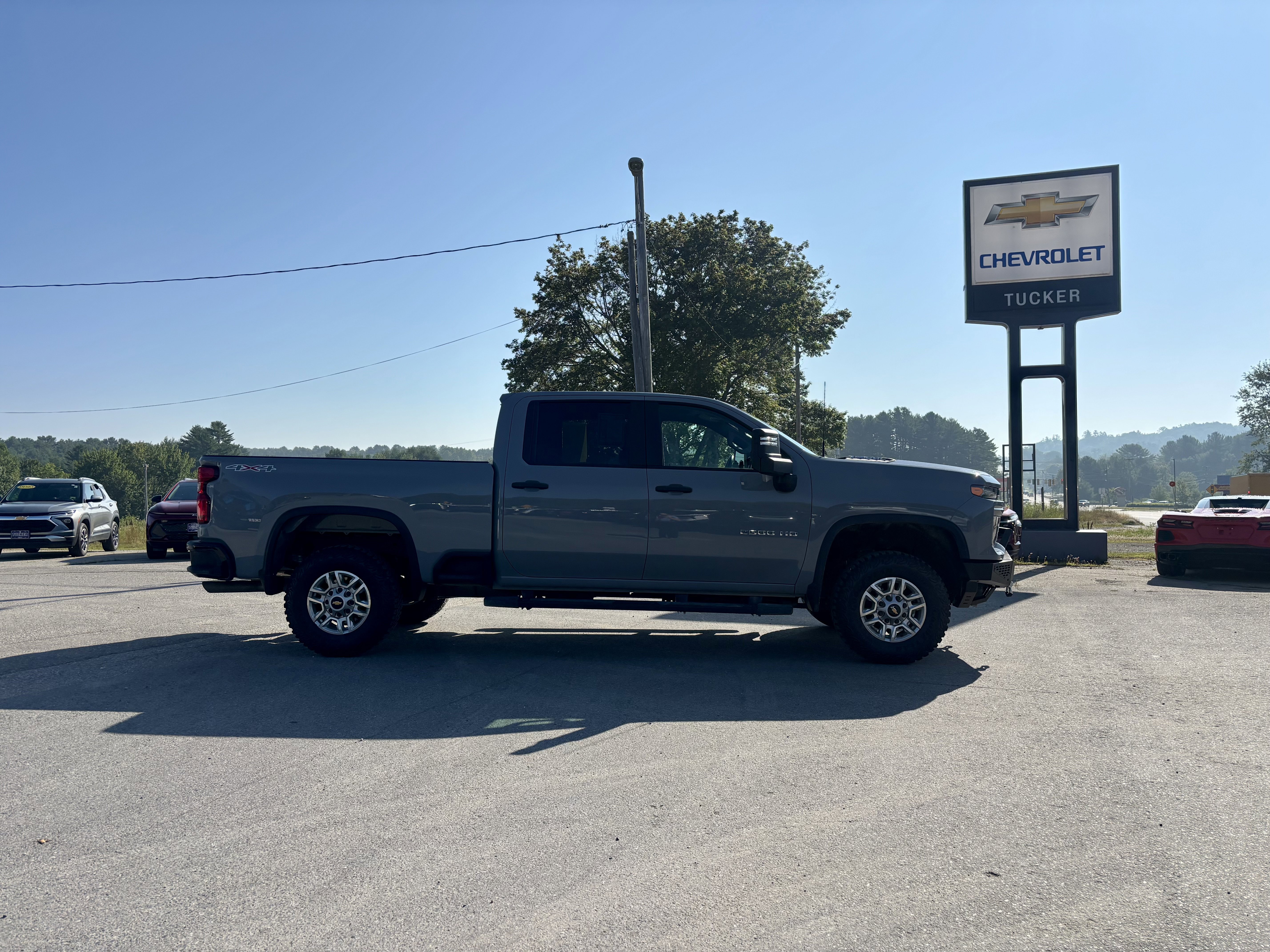 Used 2025 Chevrolet Silverado 2500 Custom w/ Custom Value Package image 3