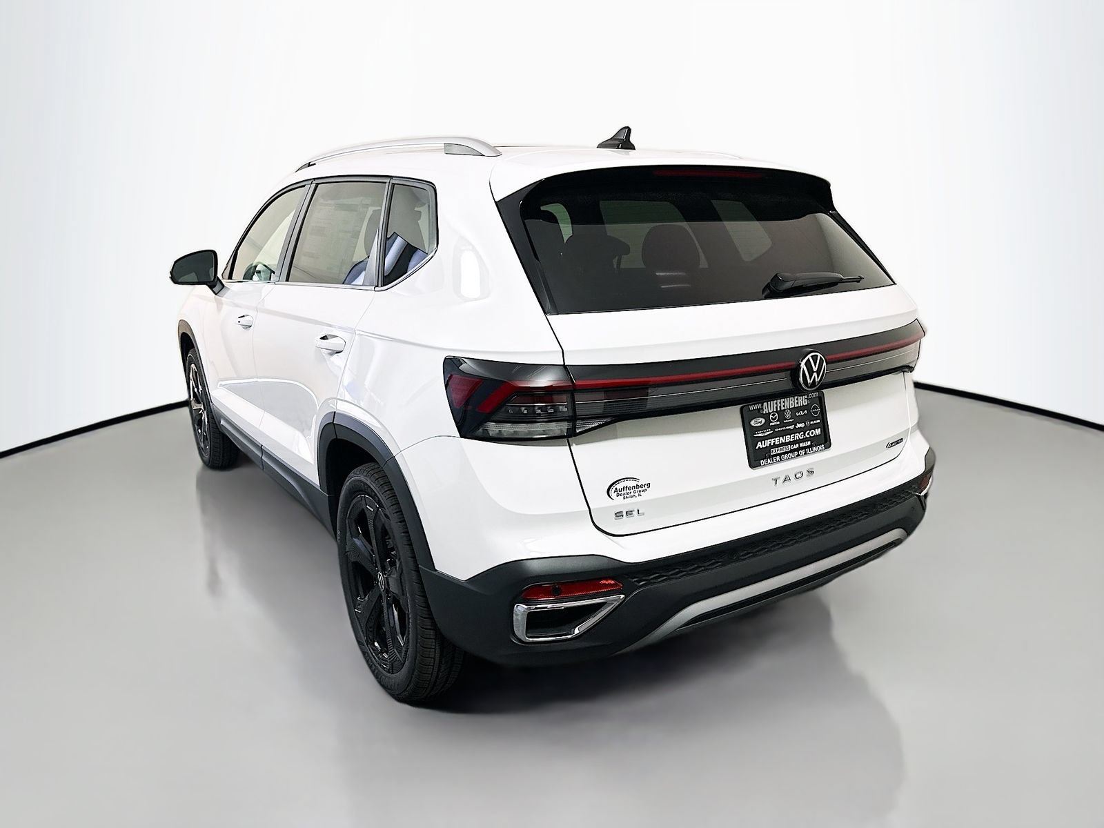 New 2026 Volkswagen Taos SEL AWD/4WD image 5