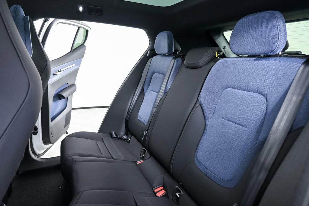 New 2026 Volvo EX30 Cross Country Ultra w/ Protection Package Premier AWD/4WD image 20
