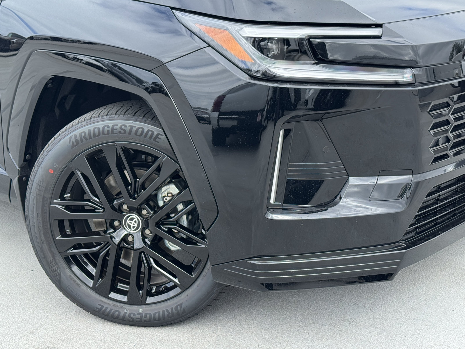 New 2026 Toyota RAV4 XSE AWD/4WD image 10