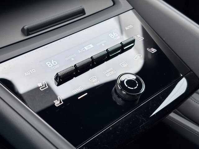 New 2026 Porsche Macan Electric RWD image 21