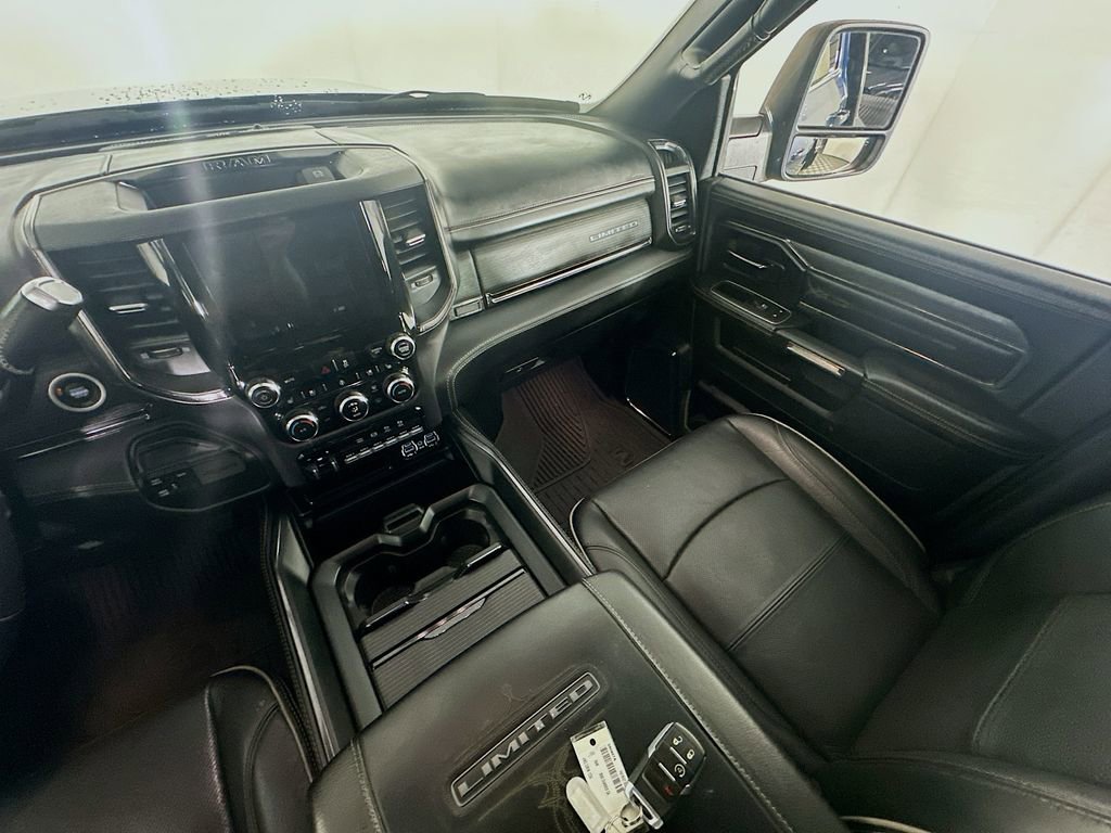 Used 2023 RAM 3500 Limited image 11