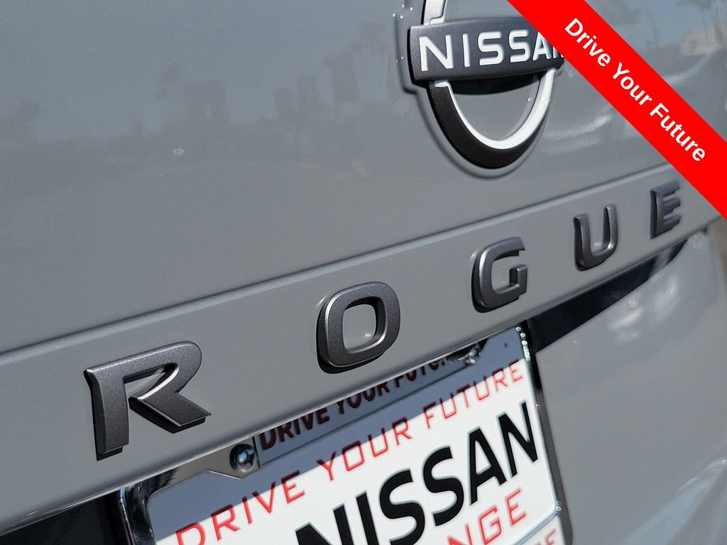 Used 2026 Nissan Rogue SV FWD image 25