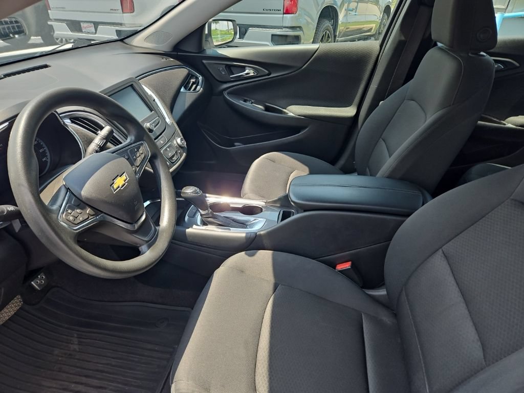 Used 2016 Chevrolet Malibu LT FWD image 14