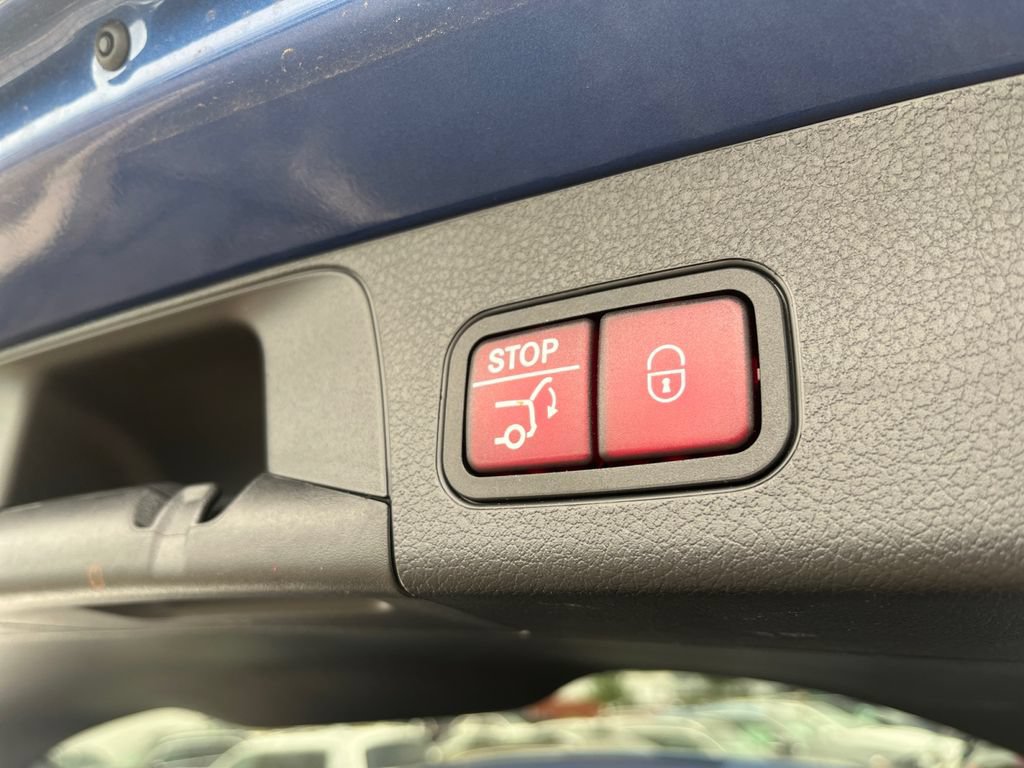 Certified 2024 Mercedes-Benz GLB 250 4MATIC image 20