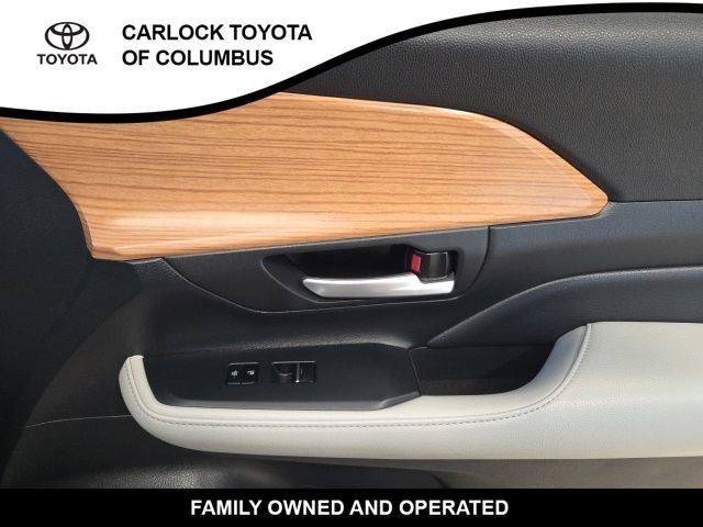 Used 2024 Toyota Grand Highlander AWD image 21