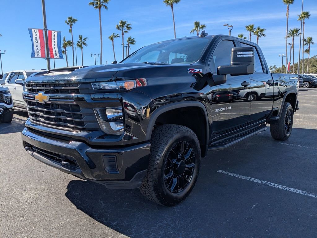 Used 2024 Chevrolet Silverado 2500 Custom w/ Custom Value Package image 9