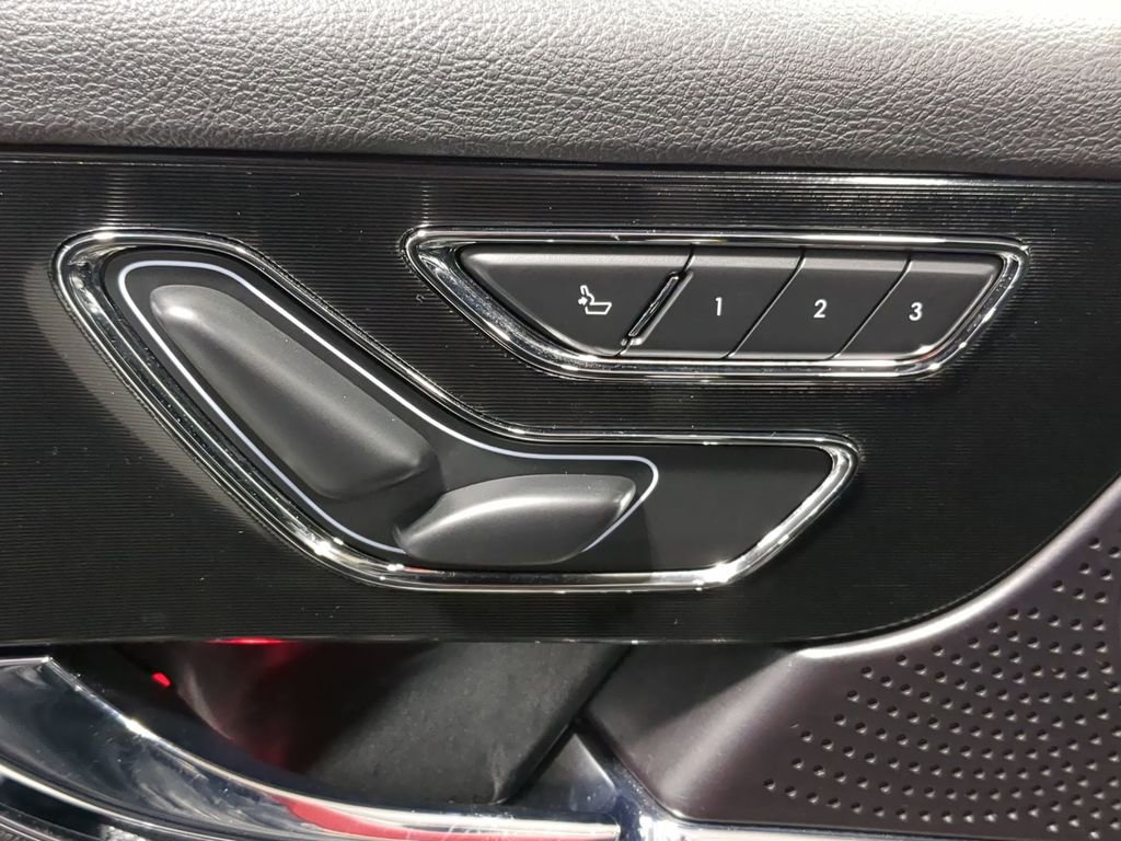 Used 2023 Lincoln Corsair AWD w/ Equipment Group 101A image 31