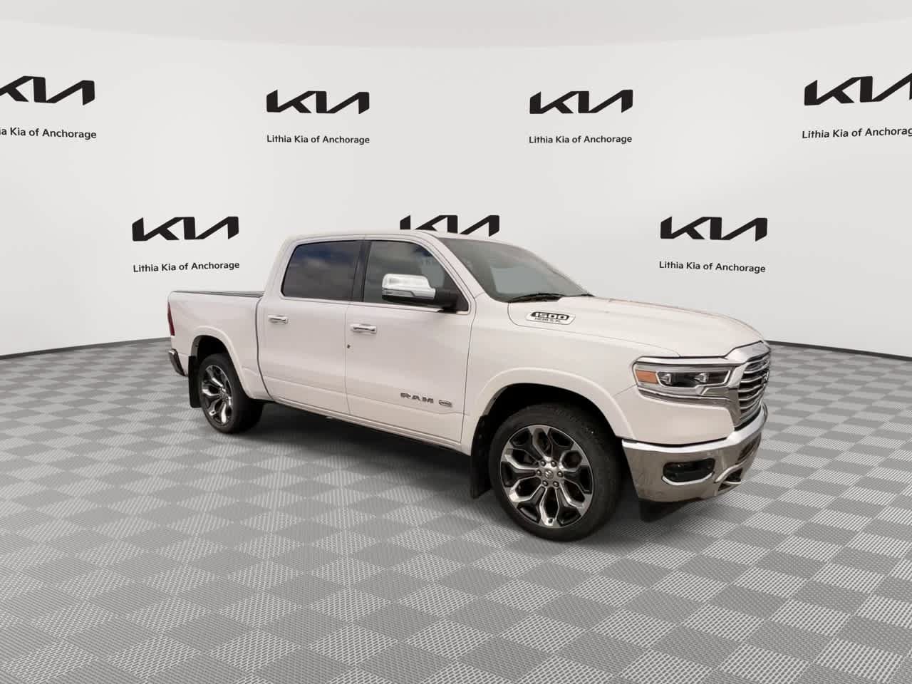 Used 2019 RAM 1500 Laramie Longhorn AWD/4WD image 2