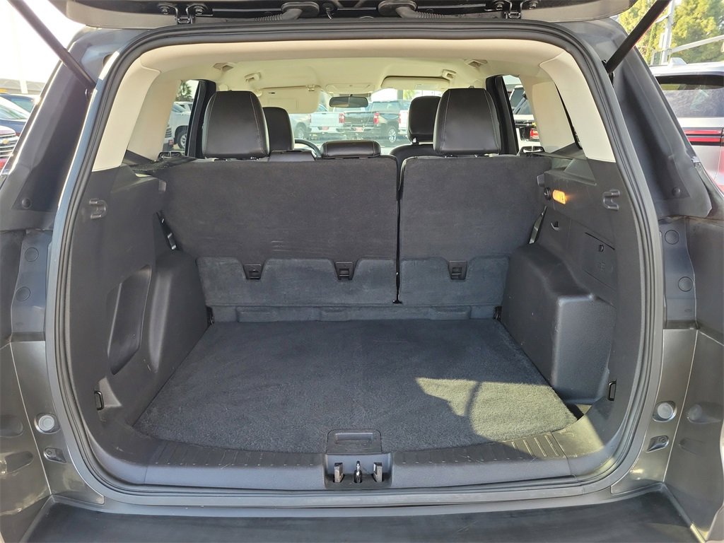 Used 2018 Ford Escape SE w/ SE Sport Appearance Package image 19