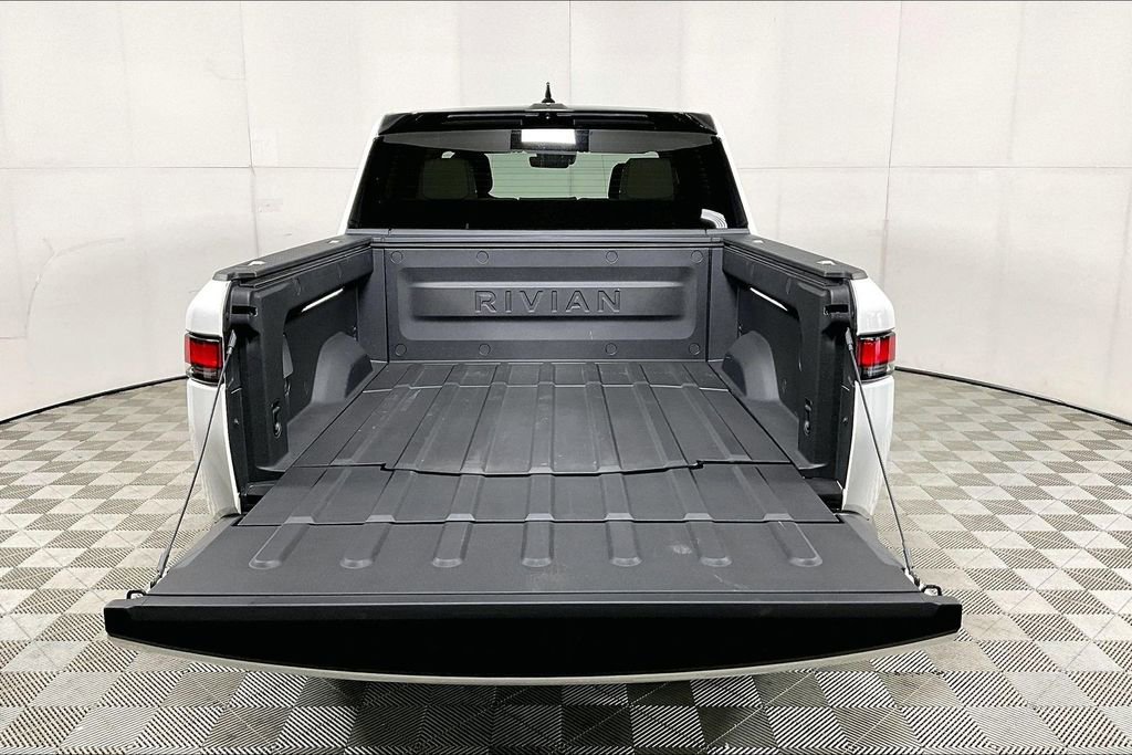 Used 2023 Rivian R1T Adventure image 36