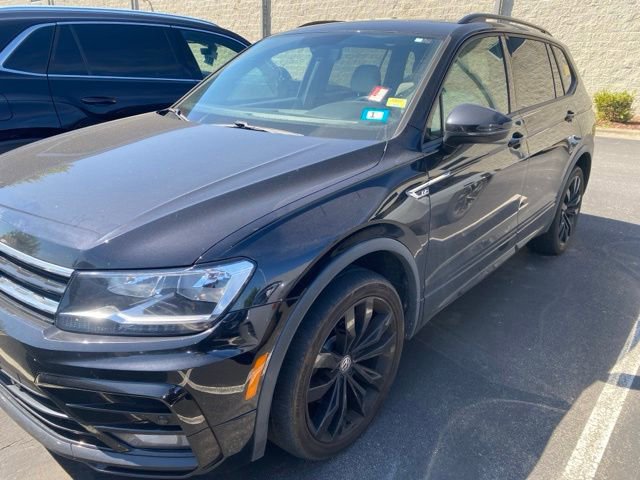 Used 2020 Volkswagen Tiguan SE R-Line AWD/4WD image 2
