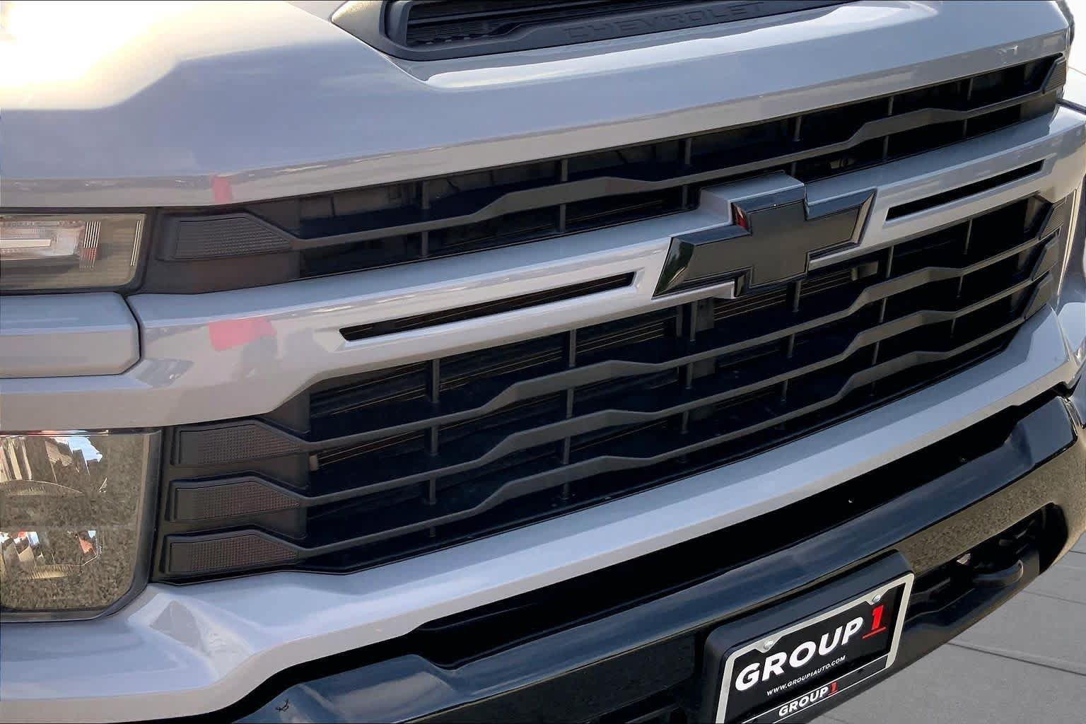 Used 2024 Chevrolet Silverado 2500 Custom w/ Custom Value Package AWD/4WD image 27