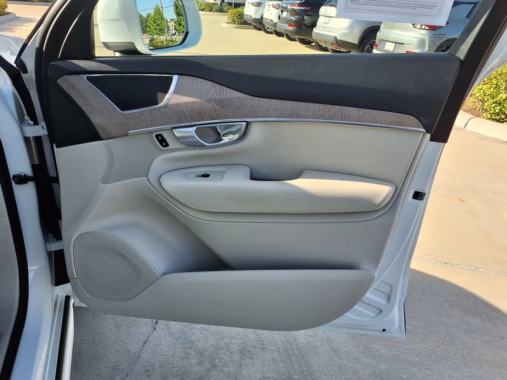 Certified 2023 Volvo XC90 B6 Core AWD/4WD image 25