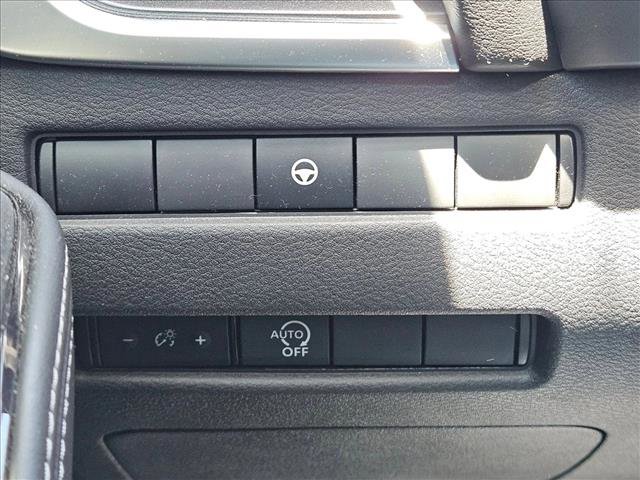 Certified 2023 Nissan Rogue SV FWD image 8