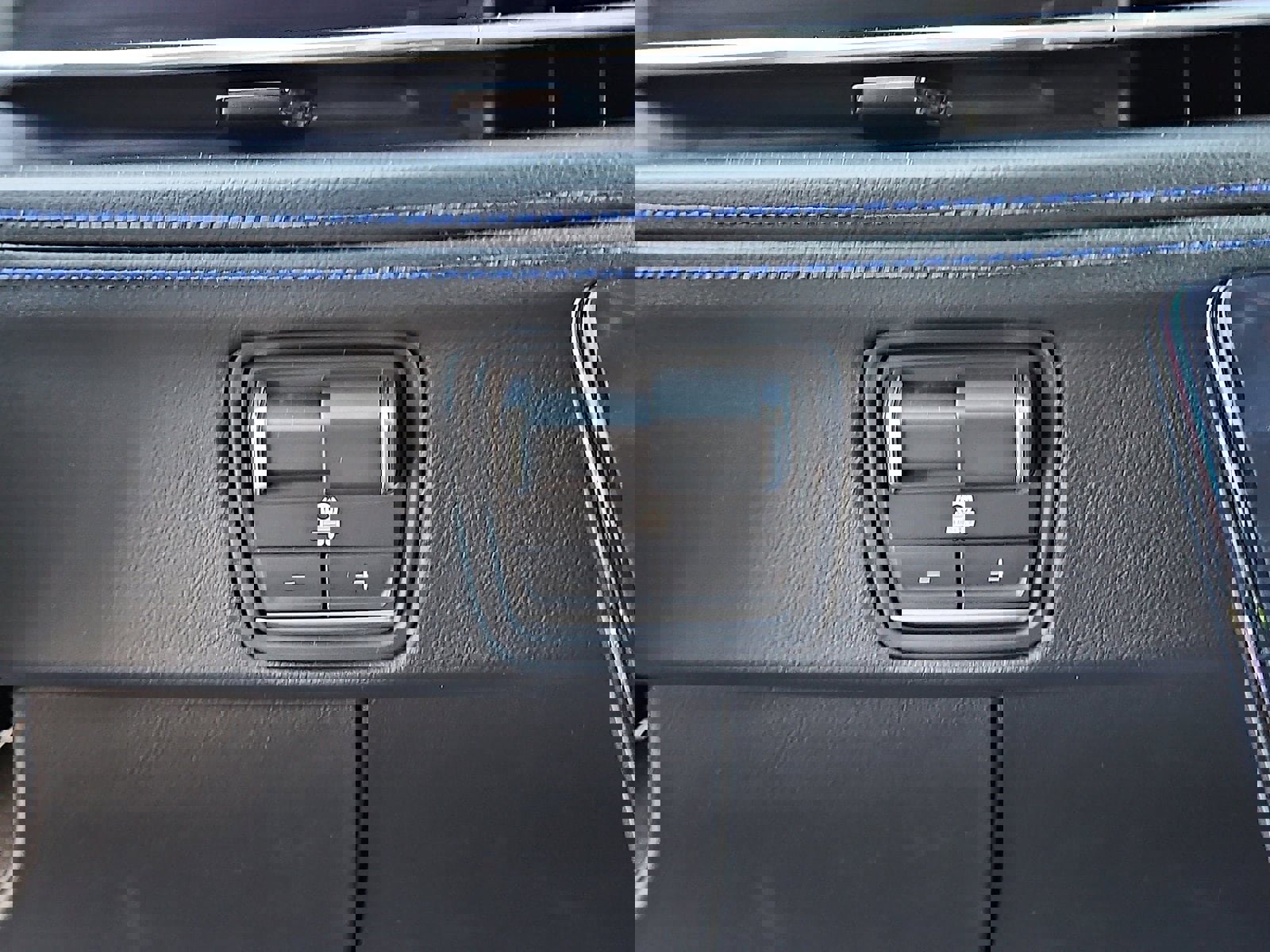 New 2026 Cadillac Escalade IQL Sport 1 image 15