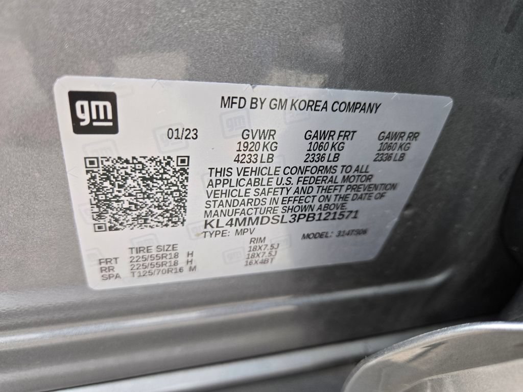 Used 2023 Buick Encore GX Select w/ Sport Touring Package FWD image 12