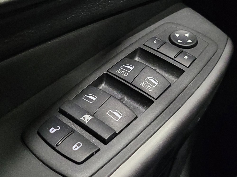 Used 2022 Jeep Cherokee Limited w/ Mopar Interior Package image 27