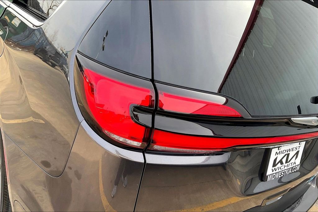Used 2023 Chrysler Pacifica Limited image 30