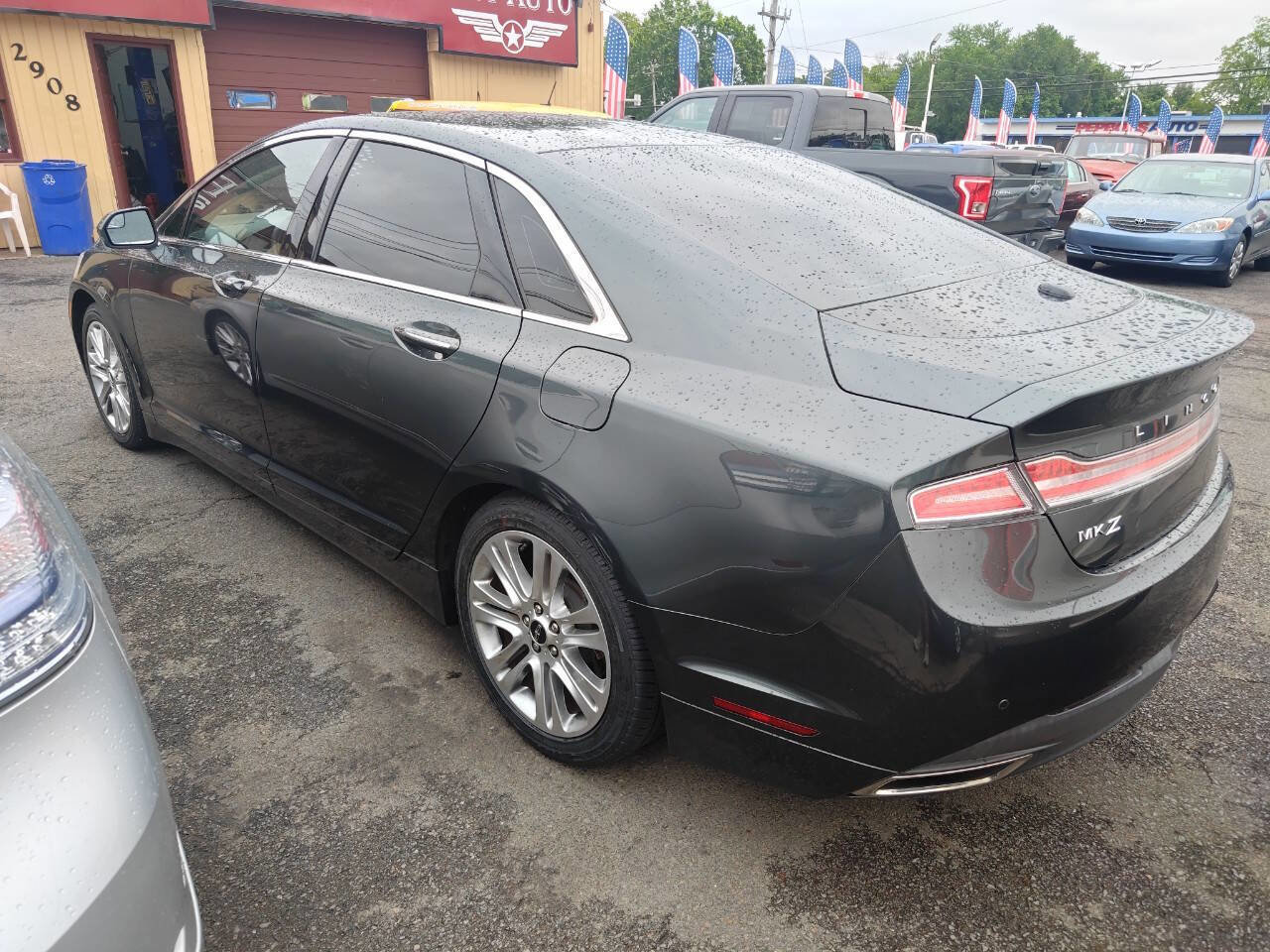 Used 2016 Lincoln MKZ image 8