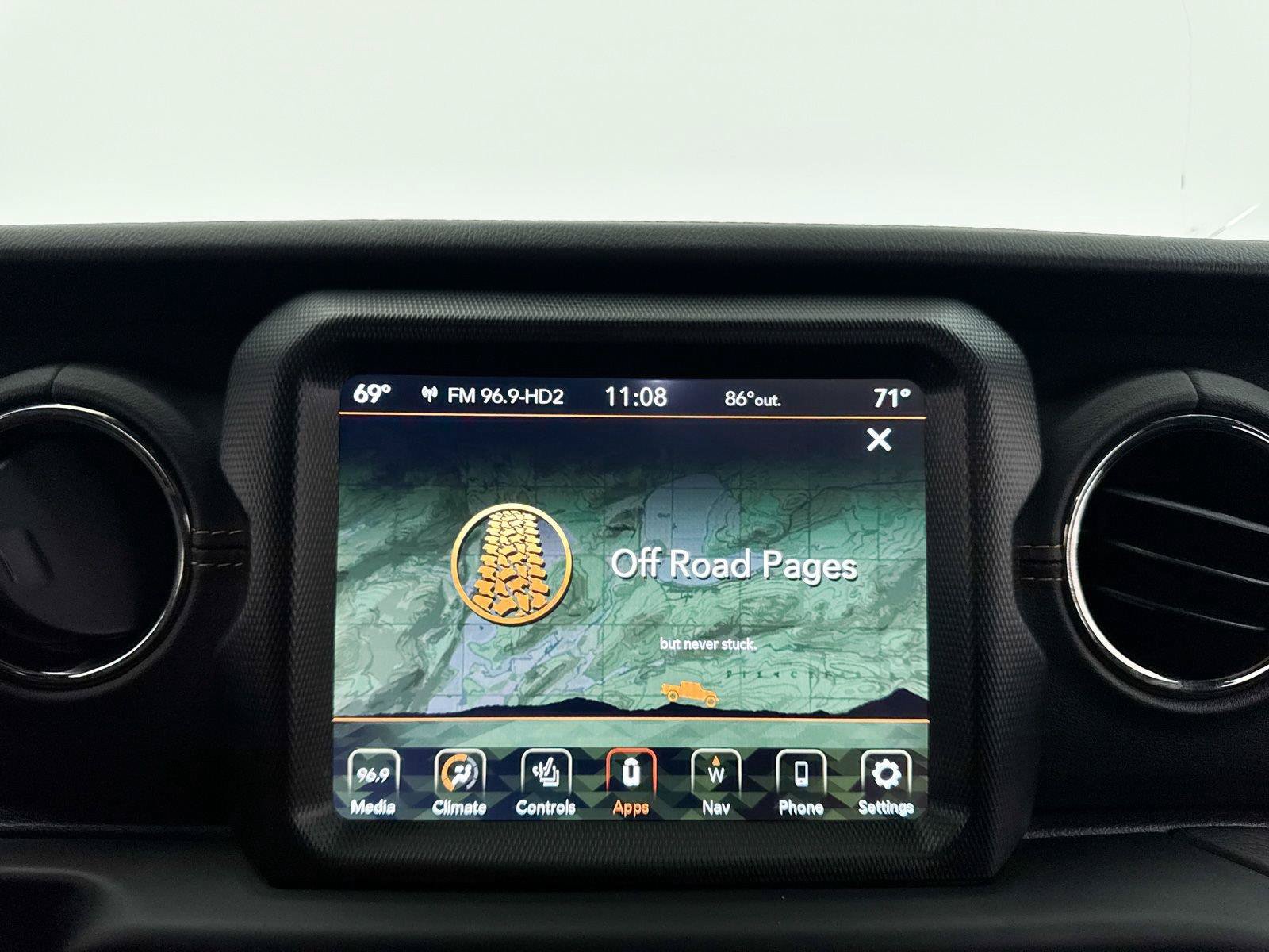 Used 2023 Jeep Gladiator Overland AWD/4WD image 24