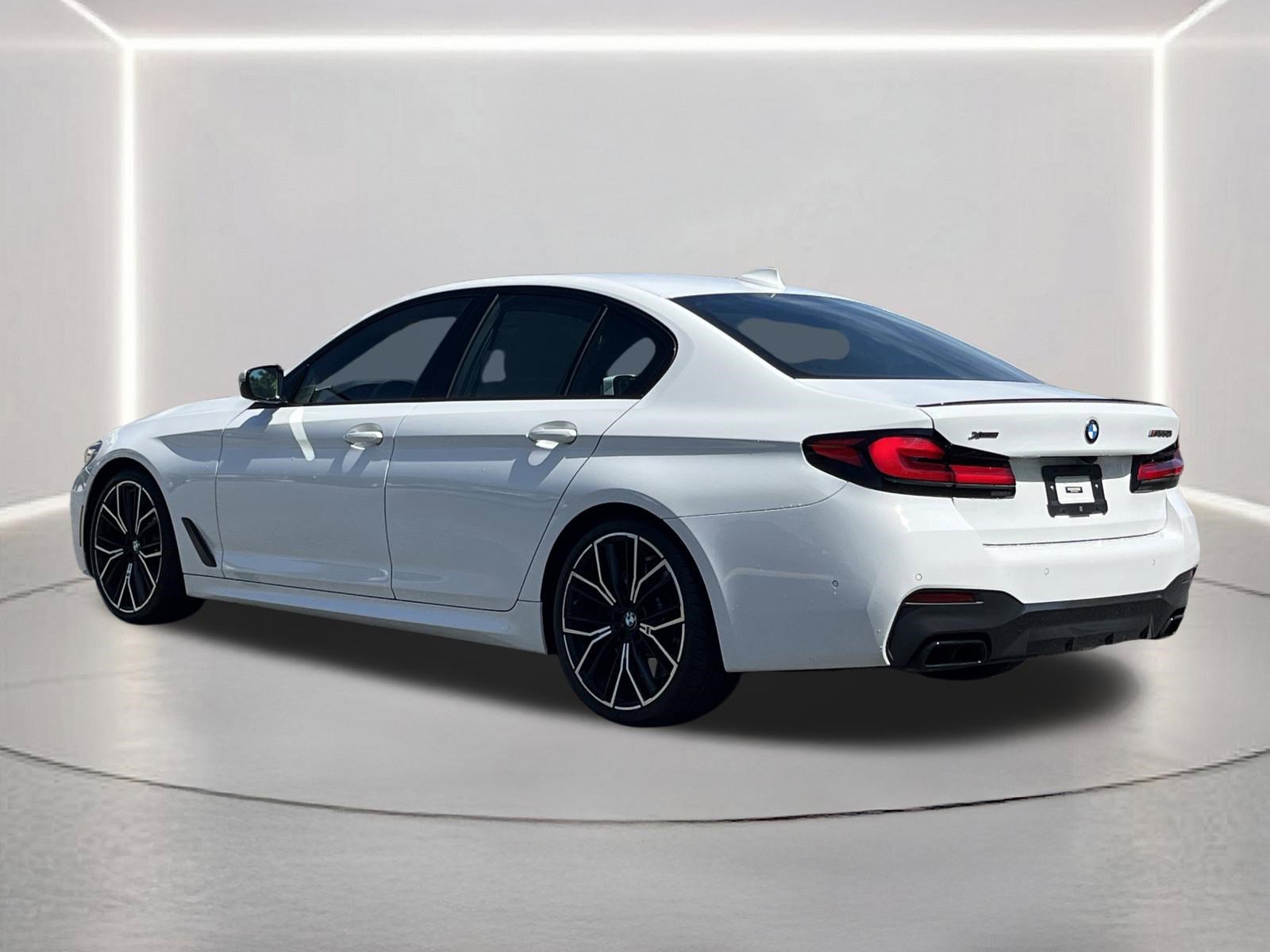 Used 2023 BMW M550i xDrive w/ Executive Package AWD/4WD image 25