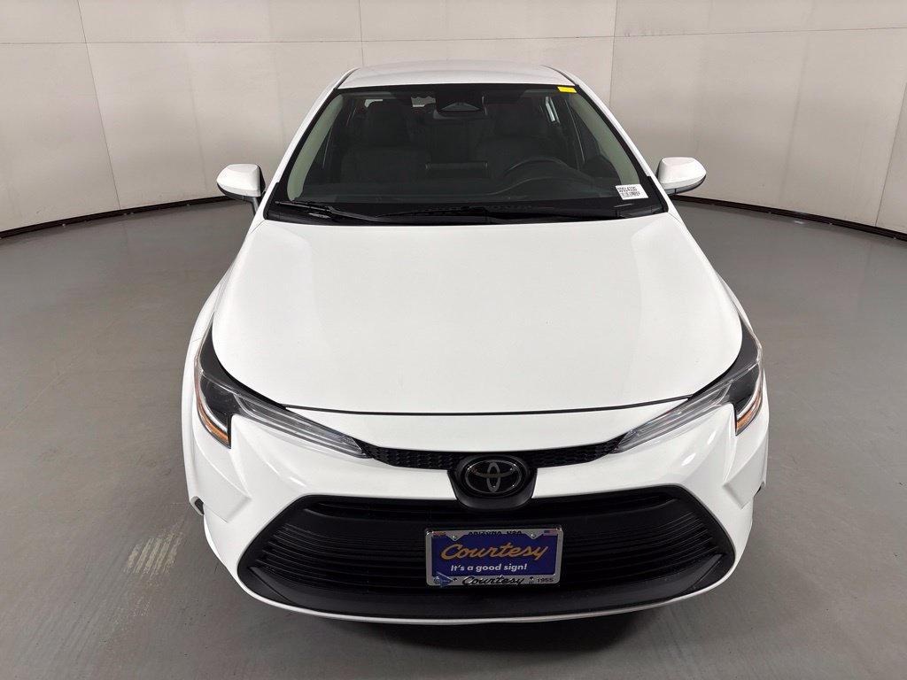 Used 2024 Toyota Corolla LE FWD image 3